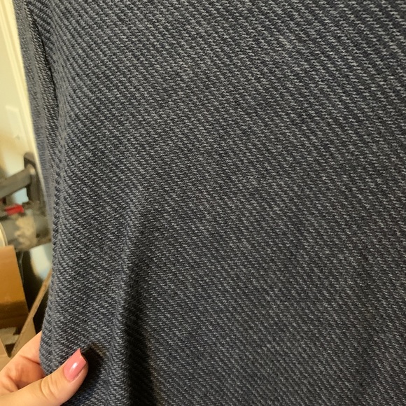 Size Medium Blue Striped Sweater - Picture 5 of 6